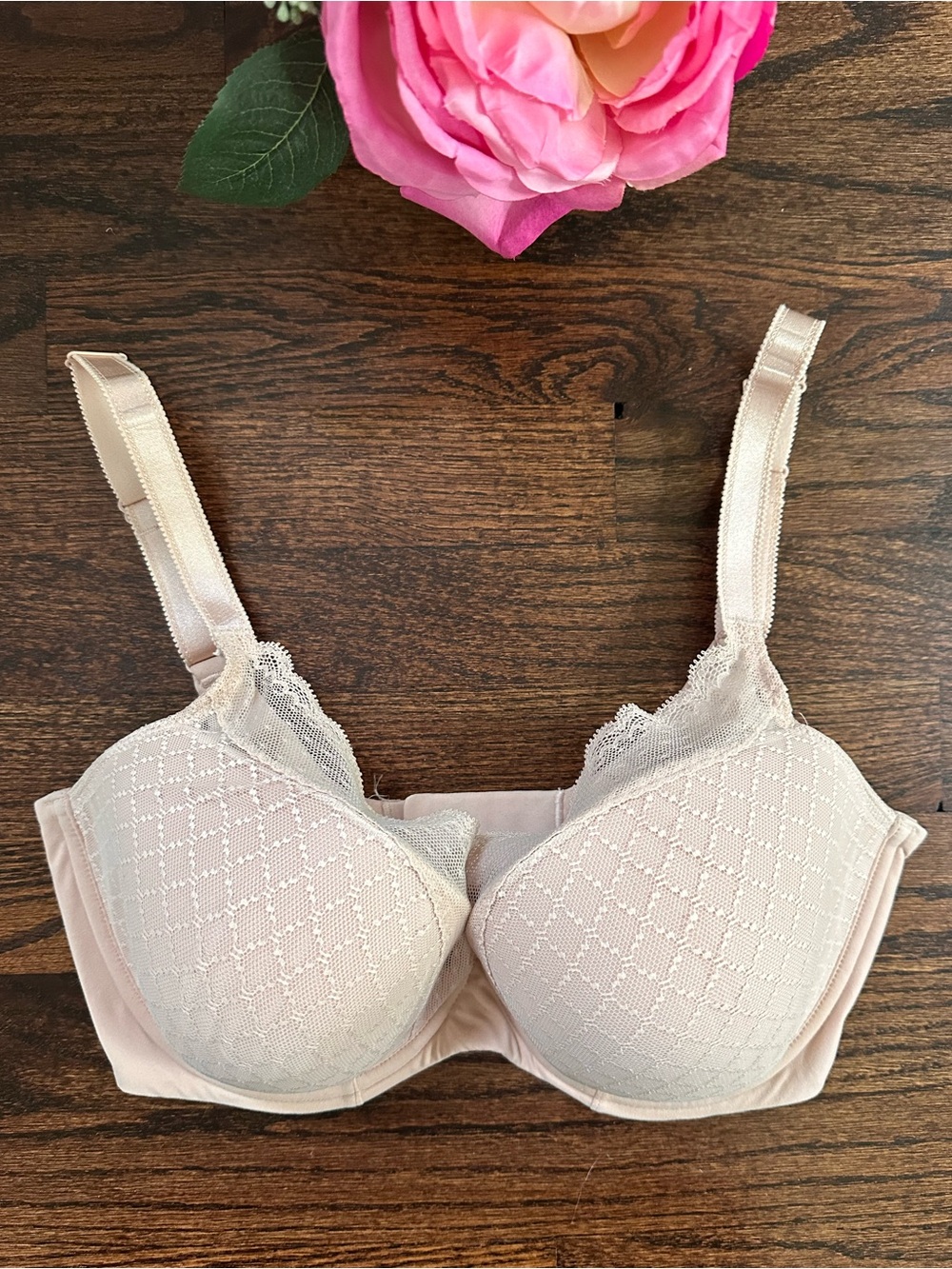 Chantelle Norah Chic Plunge T Shirt bra, size 34G/DDDD
